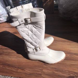 Woman's Boots Sperry Saltwater Tall Buckle Nylon Quilt  (Ivory), Size 8.5